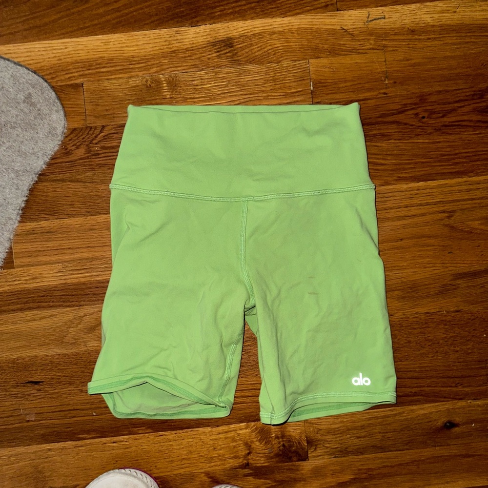 Alo yoga biker shorts